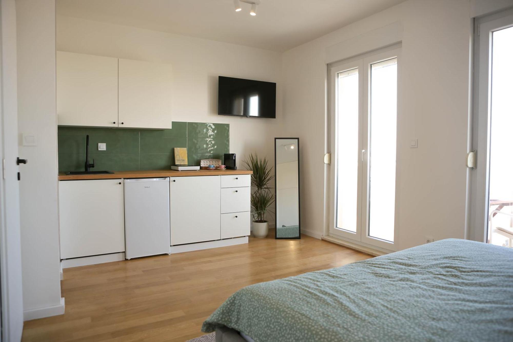 Kiki'S Sea View Studio Split Kamer foto