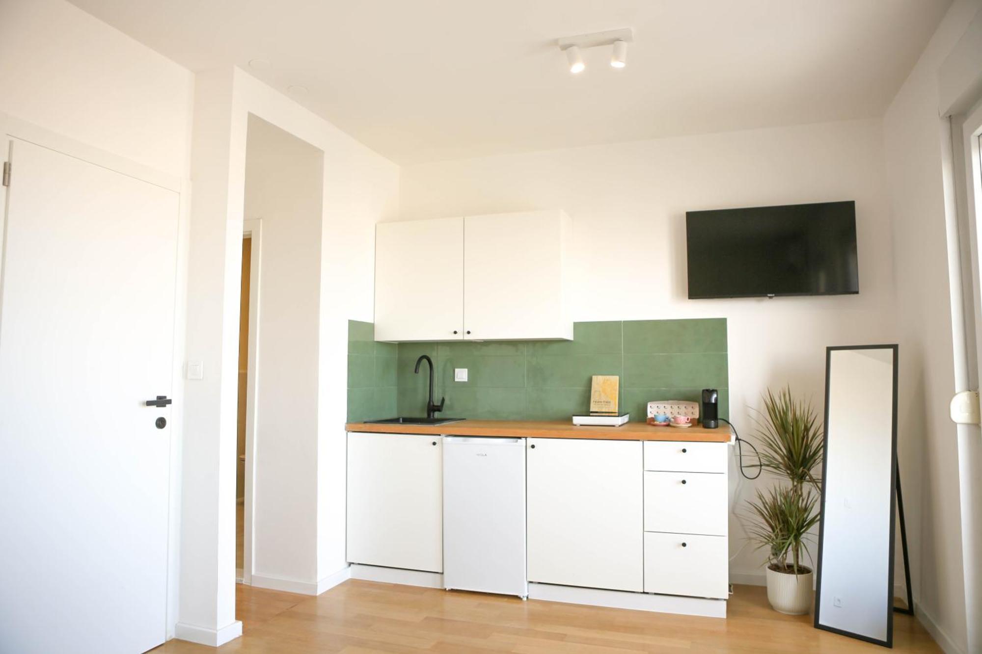 Kiki'S Sea View Studio Split Kamer foto