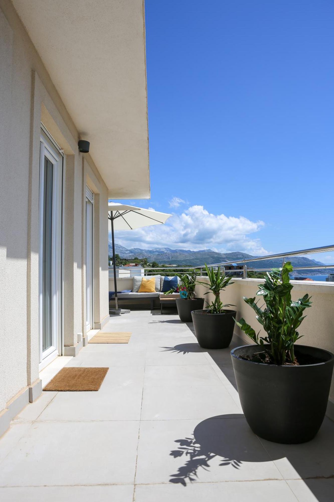 Kiki'S Sea View Studio Split Kamer foto